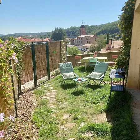 Semesterbostad Maison 4 Pers Avec Jardin Au Pied Des Montagnes Ria